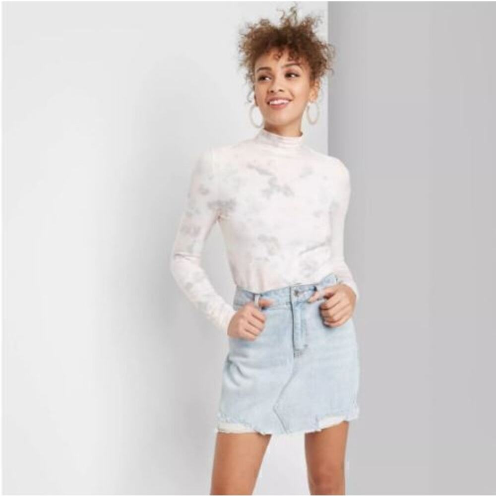 NWT Wild Fable light wash distressed raw hem high waisted denim skirt